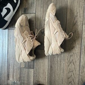 Men’s Nike Air Haraches